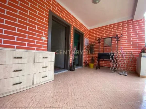 Tirane, jepet me qera Vile 2 Katshe Kati 1, 550 Euro (Prane spitalit amerikan 2)