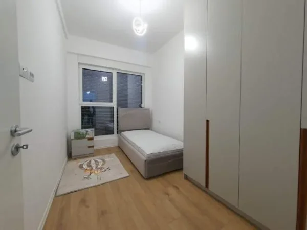 Tirane, jepet me qera apartament 2+1+BLK Kati 8, 92 m² 620 Euro (bulevardi i ri)
