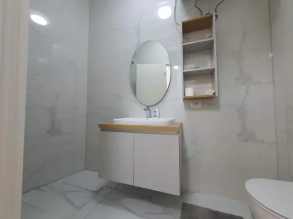 Tirane, jepet me qera apartament 2+1+BLK Kati 8, 92 m² 620 Euro (bulevardi i ri)