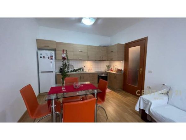 Tirane, shitet Kati 5, 64 m² 125.000 Euro,1+1 te kopshti botanik