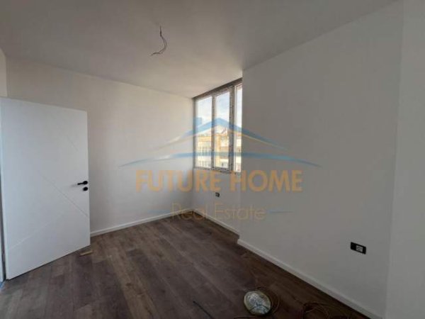 Tirane, shitet apartament 1+1 Kati 8, 56 m² 75.000 Euro (Unaza e Re)