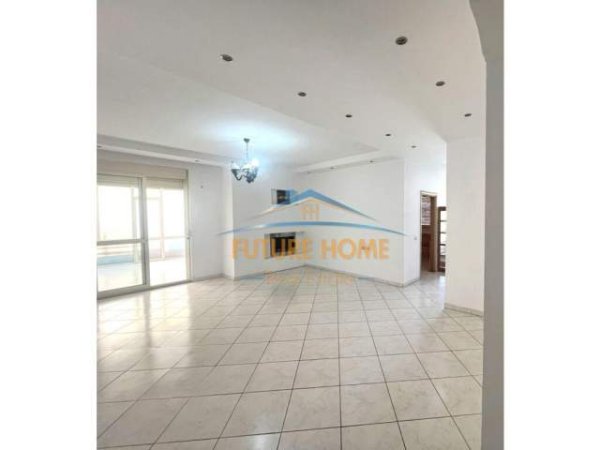 Tirane, shitet apartament 2+1 Kati 3, 105 m² 260.000 Euro (KOMUNA E PARISIT)