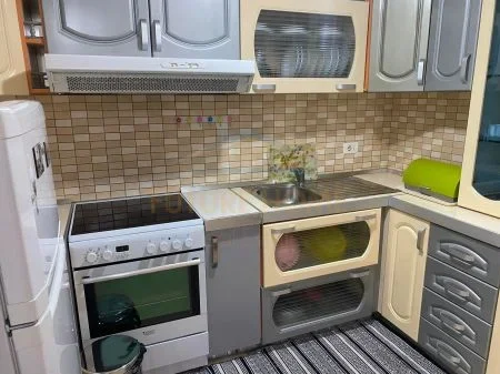 Tirane, jepet me qera apartament 2+1 Kati 2, 101 m² 500 Euro (KODRA E DIELLIT)