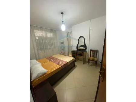 Tirane, jepet me qera apartament 2+1 Kati 2, 101 m² 500 Euro (KODRA E DIELLIT)