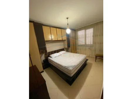 Tirane, jepet me qera apartament 2+1 Kati 2, 101 m² 500 Euro (KODRA E DIELLIT)