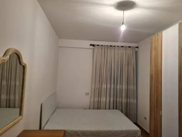 Durres, ndarje qeraje apartament 2+1+BLK Kati 5, 85 m² 43.000 Leke (Rruga Teodor Keko)