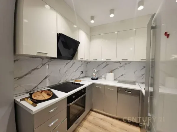 Tirane, jepet me qera apartament 2+1+BLK Kati 5, 88 m² 650 Euro (Liqeni i Thate)