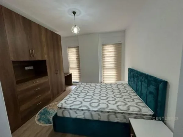 Tirane, jepet me qera apartament 2+1+BLK Kati 5, 104 m² 650 Euro (Arlis, Farmacia 10)