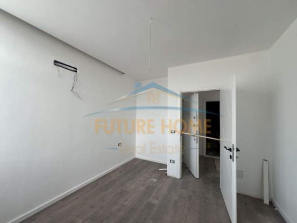 Tirane, shitet apartament 1+1+A+BLK Kati 8, 63 m² 84.000 Euro (Unaze e re)