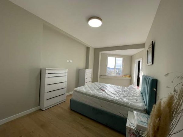 Tirane, jepet me qera apartament 2+1 Kati 9, 140 m² 800 Euro (Rruga Mihal Grameno)