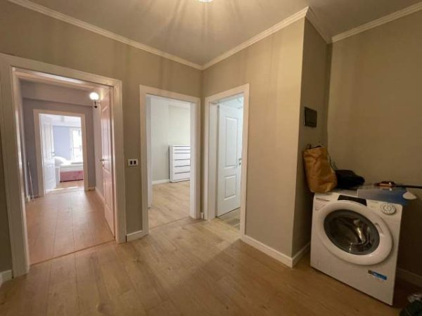 Tirane, jepet me qera apartament 2+1 Kati 9, 140 m² 800 Euro (Rruga Mihal Grameno)