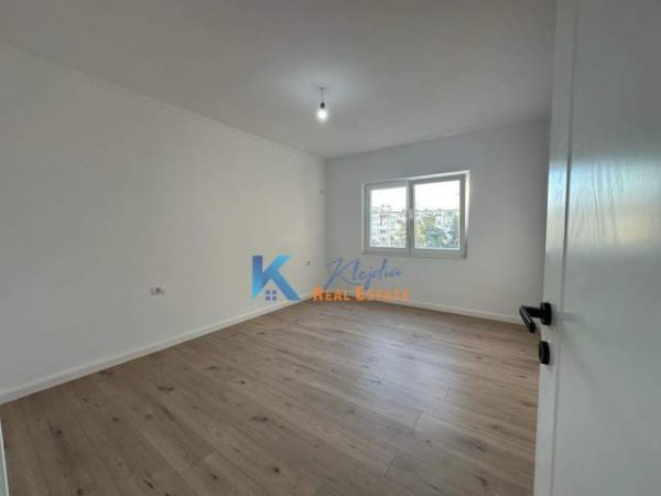 Tirane, shes apartament 2+1+A+BLK Kati 4, 83 m² 119.000 Euro (Oxhaku)