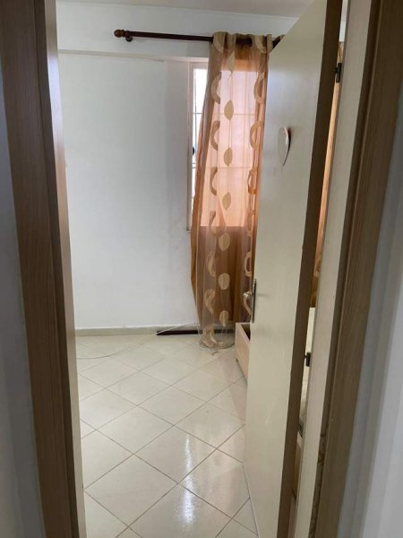 Tirane, jepet me qera apartament Kati 8, 30 m² 15.000 Leke (Yzberisht)