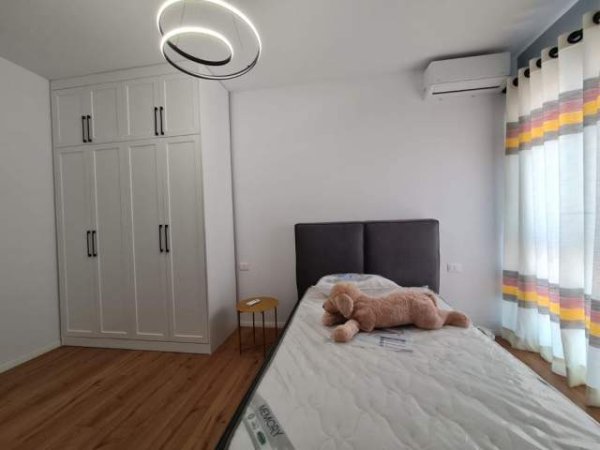 Tirane, jepet me qera apartament 2+1 Kati 10, 90 m² 650 Euro (Rruga e Dibres)