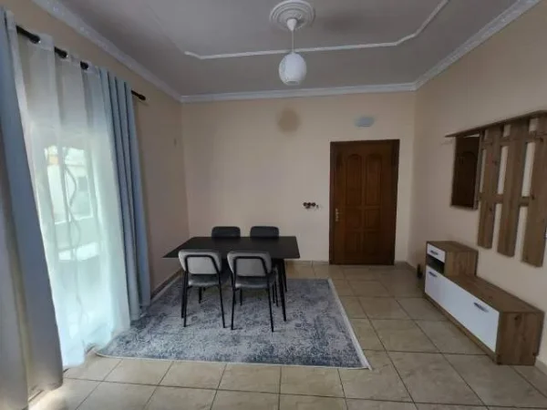 Tirane, jepet me qera Vile 2+1+BLK Kati 1, 120 m² 50.000 Leke (foto xhavella)