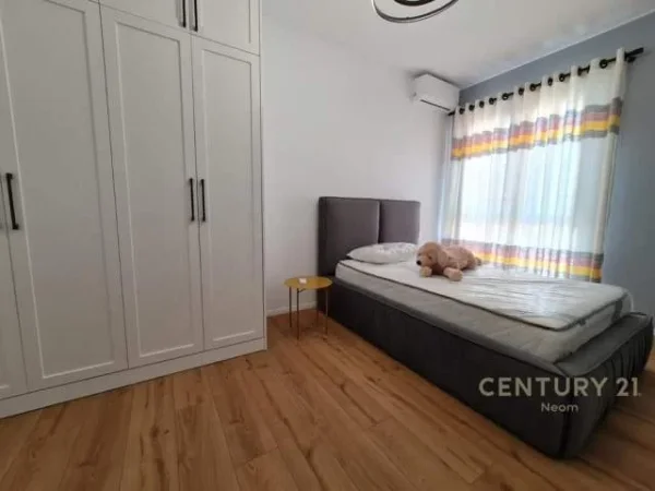 Tirane, jepet me qera apartament 2+1 Kati 3, 80 m² 650 Euro (Komplexi Arlis, farmacia 10)