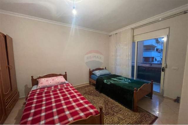 Tirane, jepet me qera apartament 2+1 Kati 2, 135 m² 500 Euro (Astir)