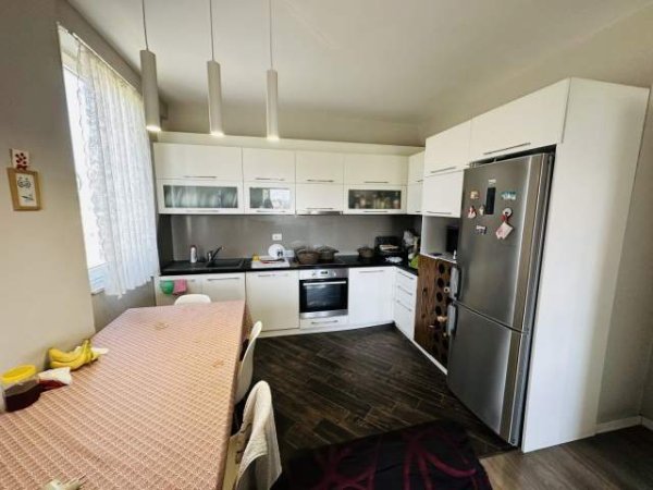 Tirane, shitet apartament Kati 5, 118 m² 131.900 Euro