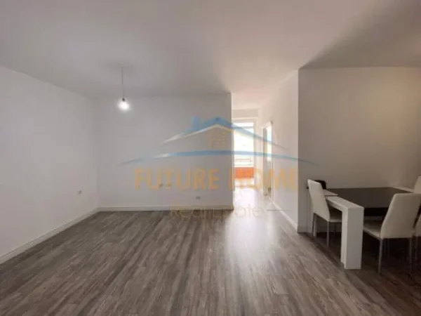 Tirane, shitet apartament 2+1+BLK 140.000 Euro (Kodra e Diellit)