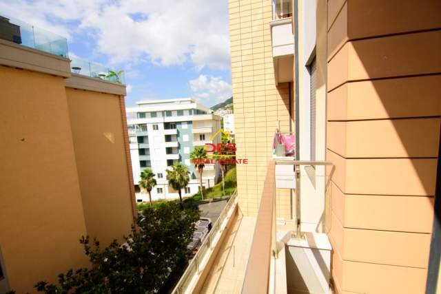 Vlore, shitet apartament 2+1+BLK Kati 2, 67 m² 150.000 Euro (Rruga Dhimiter Konomi, Vlore)