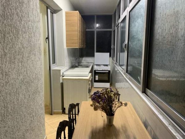 Tirane, jepet me qera apartament 2+1+A+BLK Kati 2, 90 m² 600 Euro (myslym shyri)