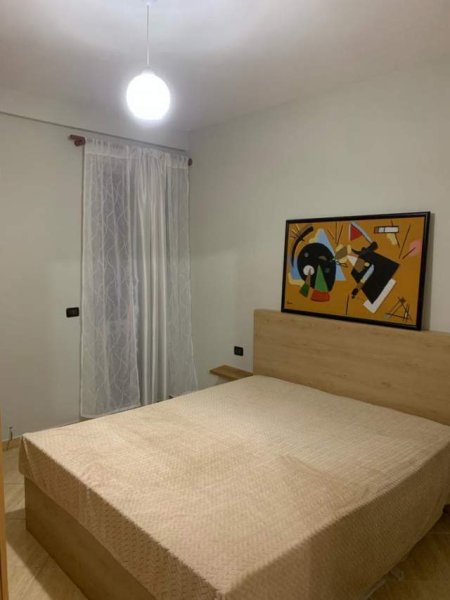 Tirane, jepet me qera apartament 2+1+A+BLK Kati 2, 90 m² 600 Euro (myslym shyri)