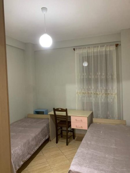 Tirane, jepet me qera apartament 2+1+A+BLK Kati 2, 90 m² 600 Euro (myslym shyri)