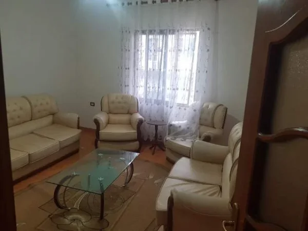 Tirane, jepet me qera shtepi 2+1+BLK Kati 1, 76 m² 30.000 Leke