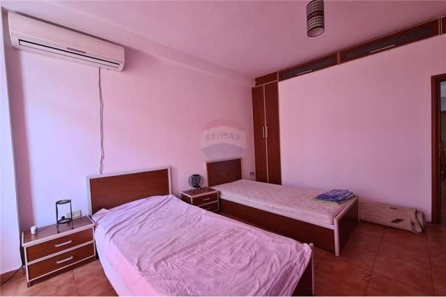 Tirane, jepet me qera apartament 2+1 Kati 9, 92 m² 550 Euro (Rruga e Elbasanit)