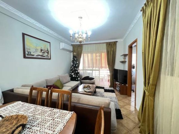 Tirane, jepet me qera apartament 2+1 Kati 3, 80 m² 500 Euro (DOn Bosco)