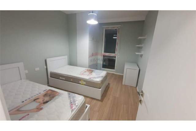 Tirane, jepet me qera apartament 2+1 Kati 9, 93 m² 650 Euro (Don Bosko)