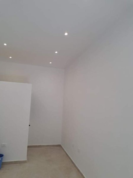 Tirane, shitet ambjent biznesi 15 m² 55.000 Euro (Rr. Margarita TUTULANI)