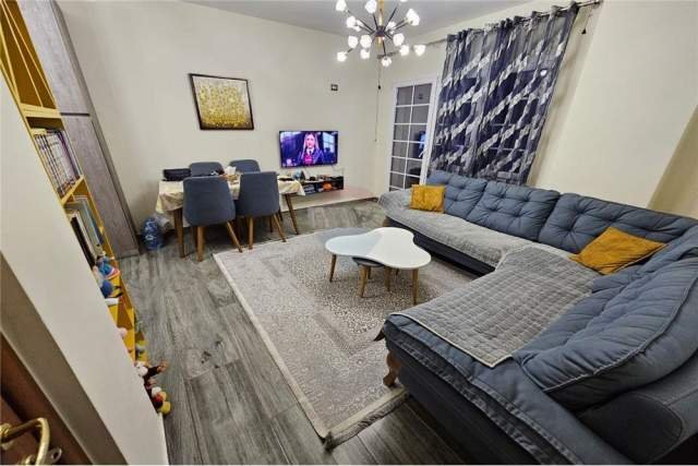 Tirane, jepet me qera apartament 2+1+A+BLK Kati 8, 90 m² 450 Leke (Kompleksi Molla)