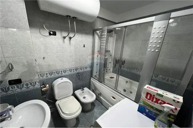 Tirane, jepet me qera apartament 2+1+A+BLK Kati 2, 100 m² 800 Euro