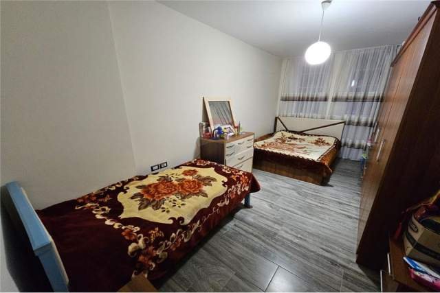 Tirane, jepet me qera apartament 2+1+A+BLK Kati 8, 90 m² 450 Leke (Kompleksi Molla)