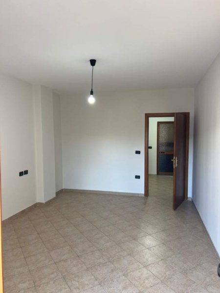 Tirane, shitet apartament 2+1+BLK Kati 3, 97 m² 145.000 Euro (Rruga ndre mjeda)