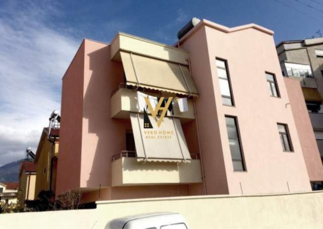 Tirane, shitet apartament 3 Katshe Kati 0, 400 m² 525.000 Euro (OXHAKU)