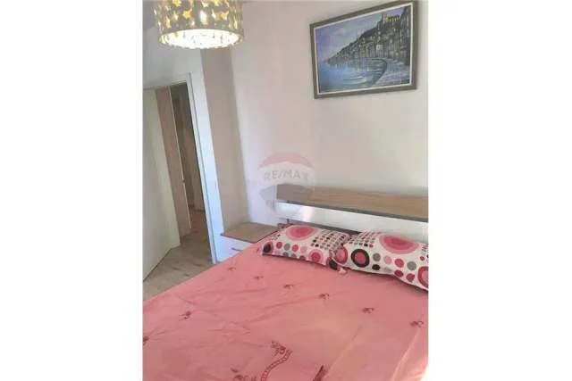 Tirane, jepet me qera apartament 1+1+A+BLK Kati 6, 65 m² 550 Euro (21 Dhjetori)