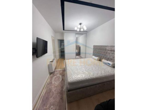 Tirane, jepet me qera apartament 3+1 Kati 6, 190 m² 1.000 Euro (UNAZA E RE)