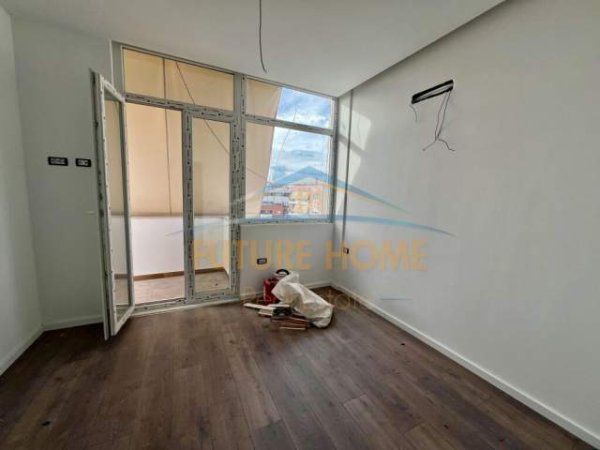Tirane, jepet me qera apartament 1+1+BLK Kati 8, 63 m² 84.000 Euro (Unaza e Re)