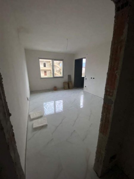 Tirane, shitet apartament 1+1 Kati 1, 74 m² 66.600 Euro (Perballe Gjimnazit Ibrahim Rrugova)