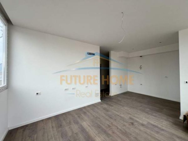 Tirane, shitet apartament 1+1+BLK Kati 8, 56 m² 75.000 Euro (Unaza e Re)