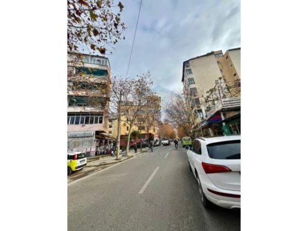 Tirane, shitet apartament 64 m² 85.000 Euro (Ali Demi)