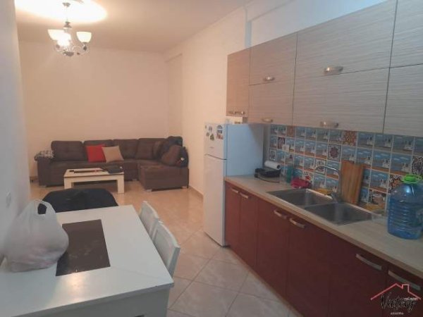 Tirane, shitet apartament 2+1+BLK Kati 2, 88 m² 127.500 Euro (Komuna e Parisit, Tiranë)