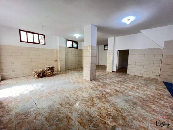 Tirane, shitet ambjent biznesi Kati 0, 92 m² 120.000 Euro (Tregu Elektrik, Rruga Todi Shkurti)