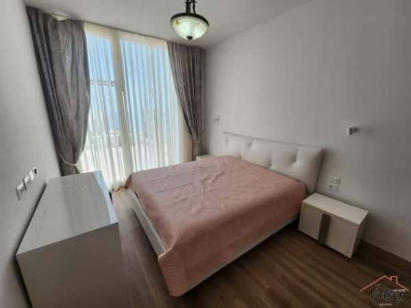 Vlore, shitet apartament 2+1 Kati 1, 187 m² 450.000 Euro (Palase)