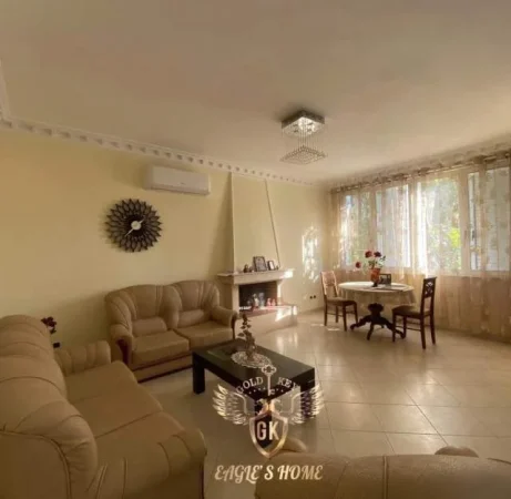 Durres, jap me qera Vile 3 Katshe Kati 3, 250 m² 650 Euro (🏡Lagja 13,Plazh Durres)