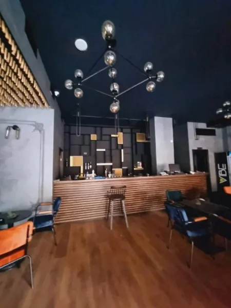 Tirane, jepet me qera 140 m² 1.200 Euro (Myslym Shyri)