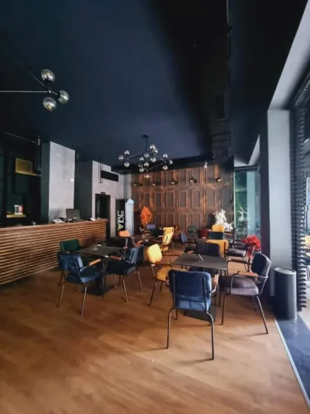 Tirane, jepet me qera 140 m² 1.200 Euro (Myslym Shyri)