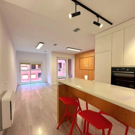 Tirane, shitet apartament 92 m² 109.000 Euro